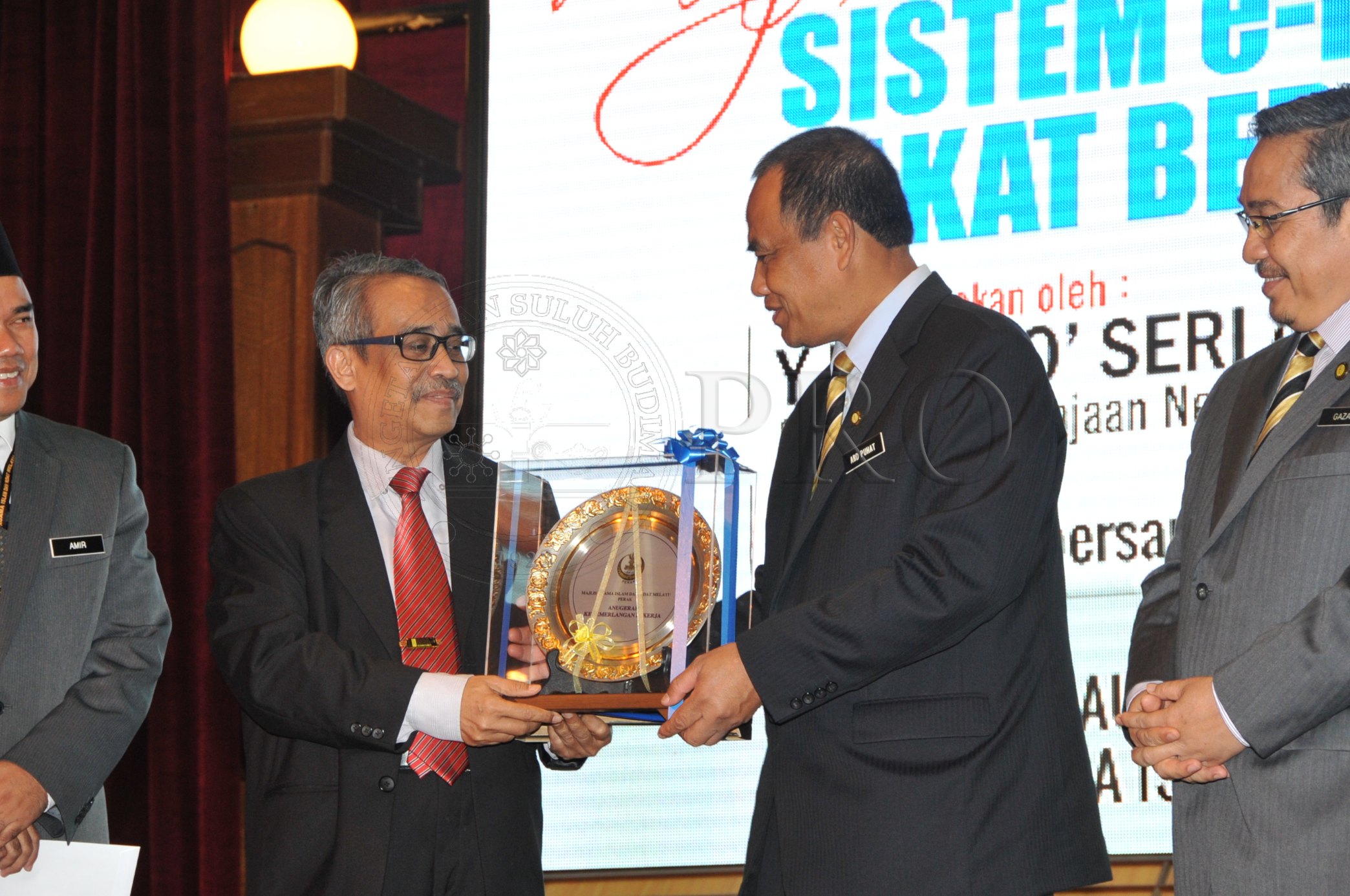 PRO 14 44 EPZB PRO 6174